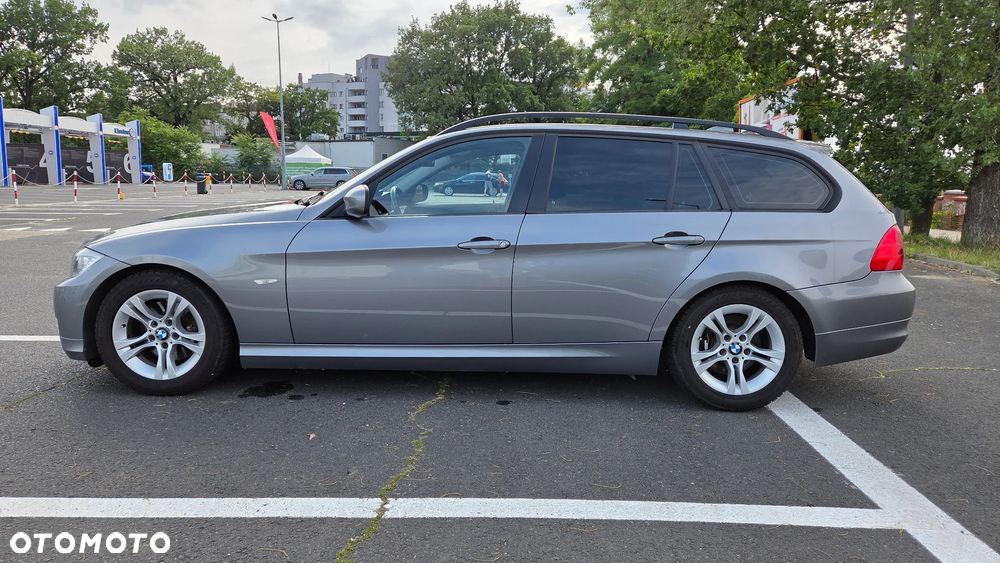 BMW Seria 3 318d - 3