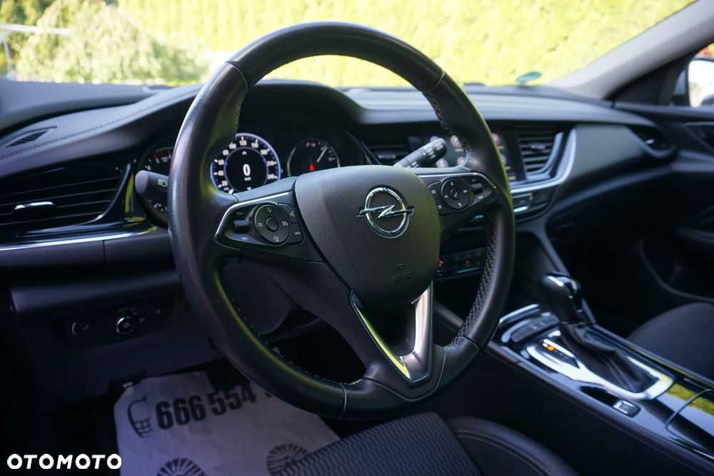 Opel Insignia - 11
