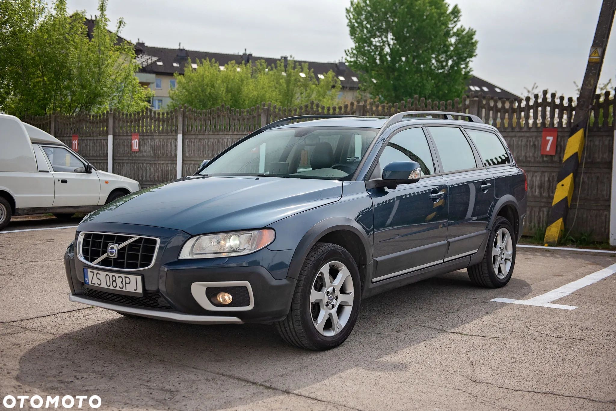 Volvo XC 70 3.2 AWD Summum - 1