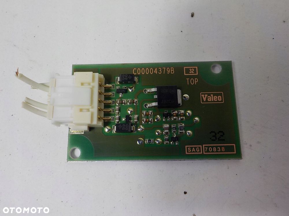 BMW 1 E81 E87 PRZETWORNICA MODUŁ LED C00004379B 362750K - 1