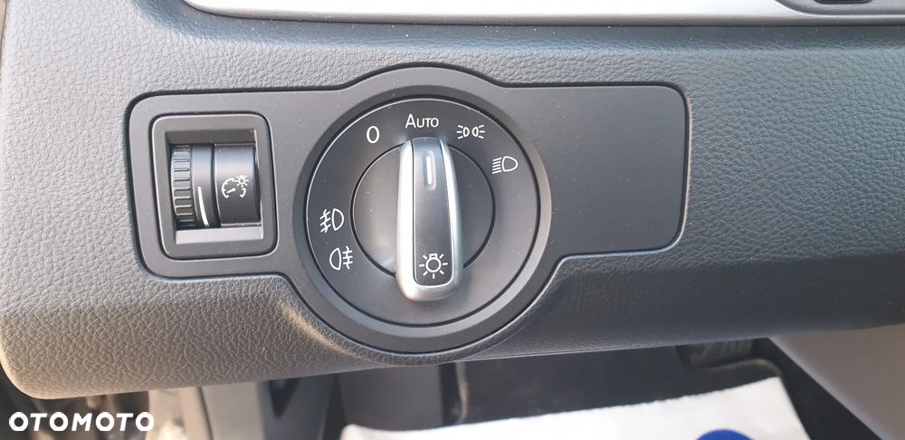 Volkswagen Passat Variant 2.0 TDI DSG BlueMotion Technology Exclusive - 27