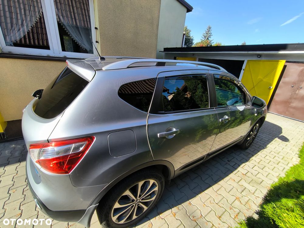 Nissan Qashqai - 2