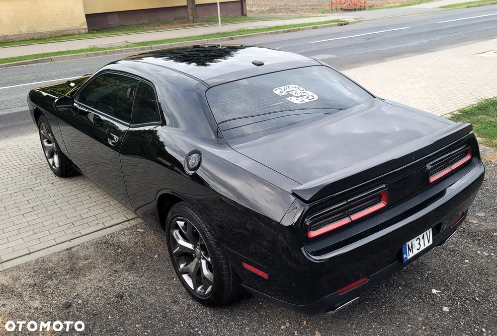 Dodge Challenger - 33