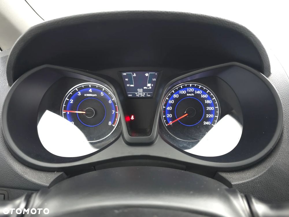 Hyundai ix20 1.4 Comfort - 21