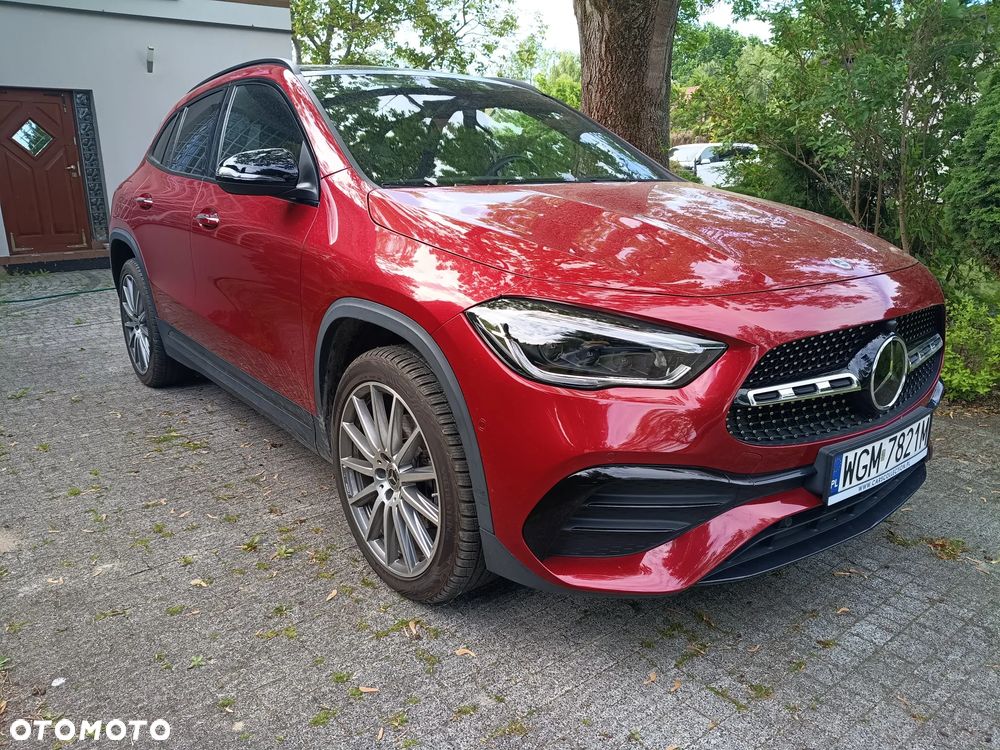 Mercedes-Benz GLA - 28