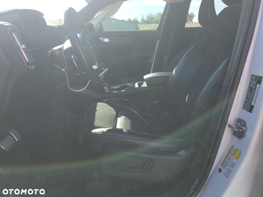 Volvo XC 40 T5 AWD R-Design - 8