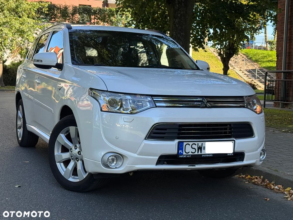Mitsubishi Outlander PHEV Instyle NAVI + - 3
