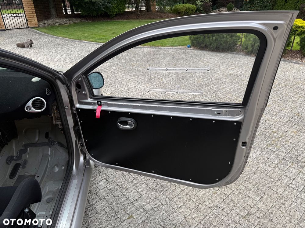 Renault Clio - 18