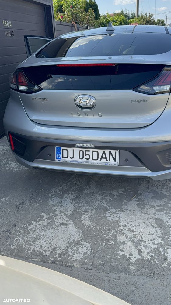 Hyundai IONIQ - 4