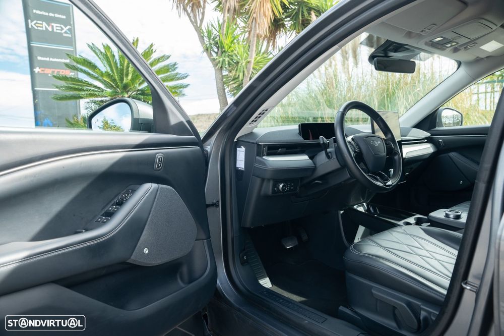 Ford Mustang Mach-E Standard - 21