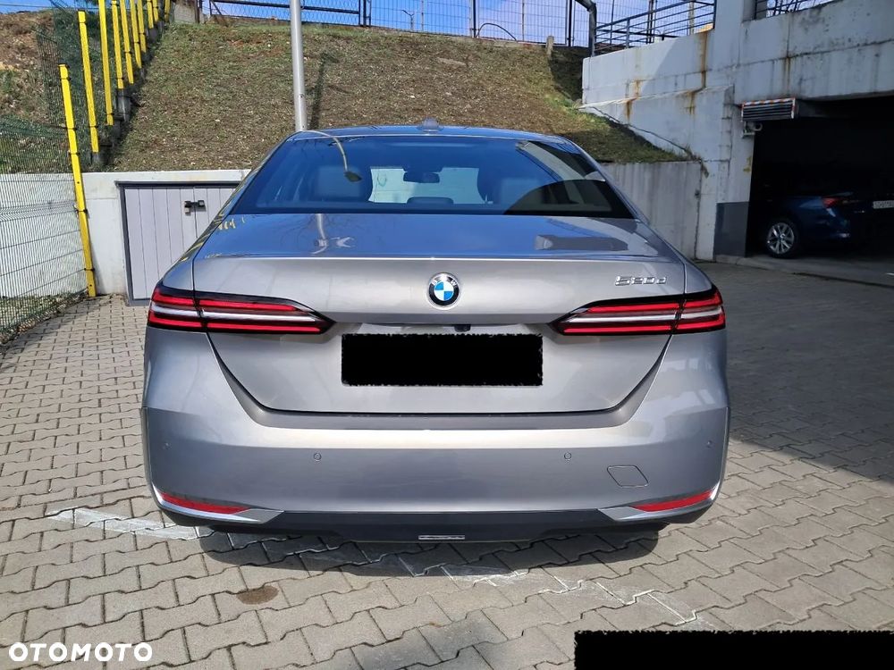 BMW Seria 5 520d mHEV - 4