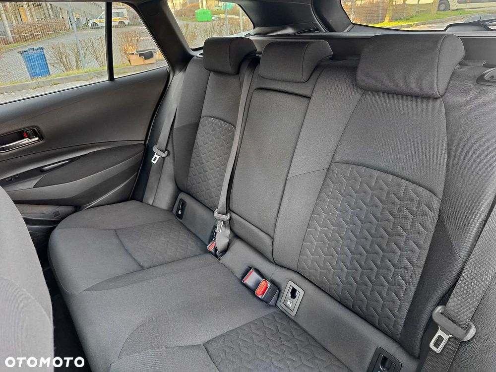 Toyota Corolla 2.0 Hybrid Executive - 23