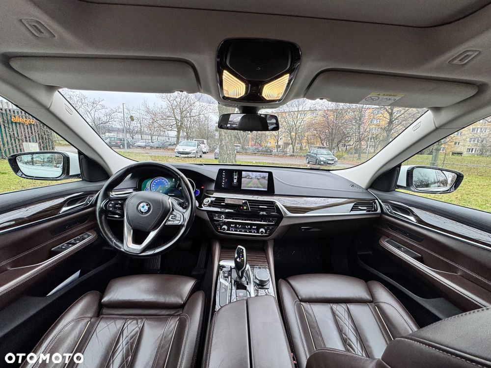 BMW 6GT - 14