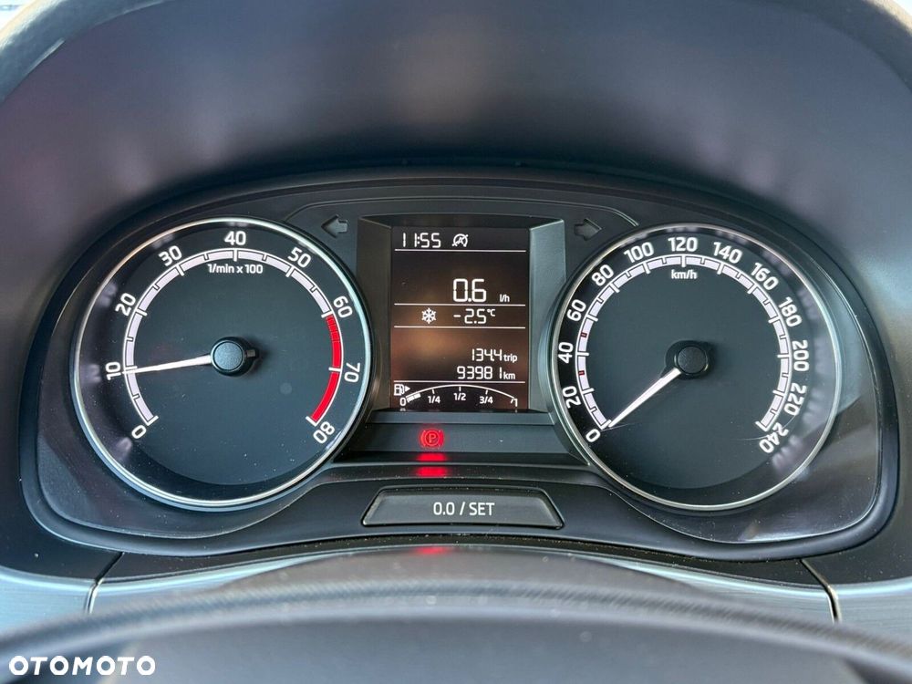 Skoda Fabia 1.0 TSI Ambition - 8