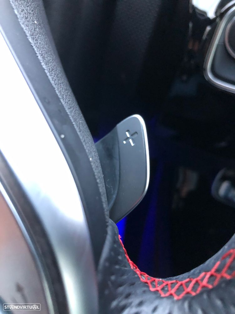 Mercedes-Benz CLA 250 e Shooting Brake AMG Line - 36