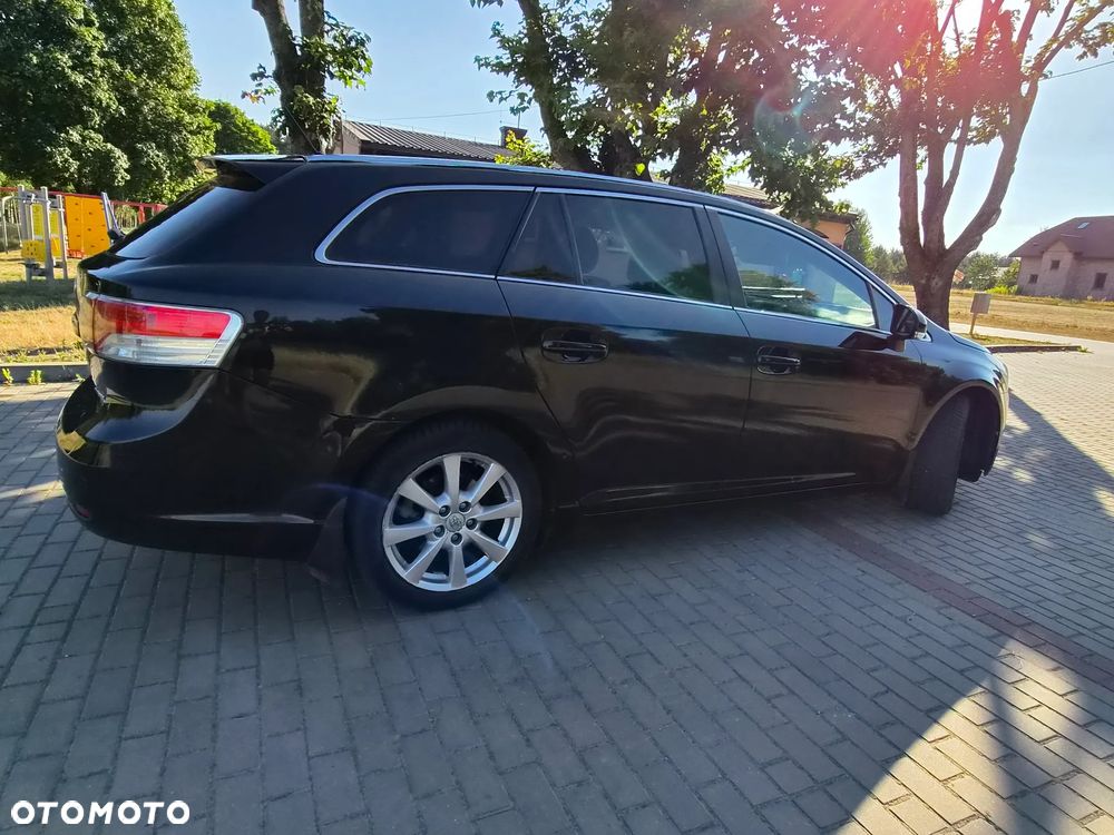 Toyota Avensis 2.0 Sol EU5 - 3