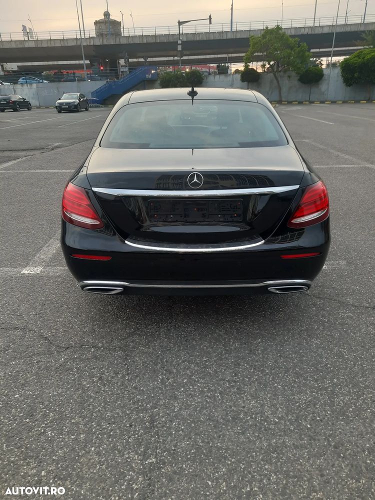Mercedes-Benz E - 32