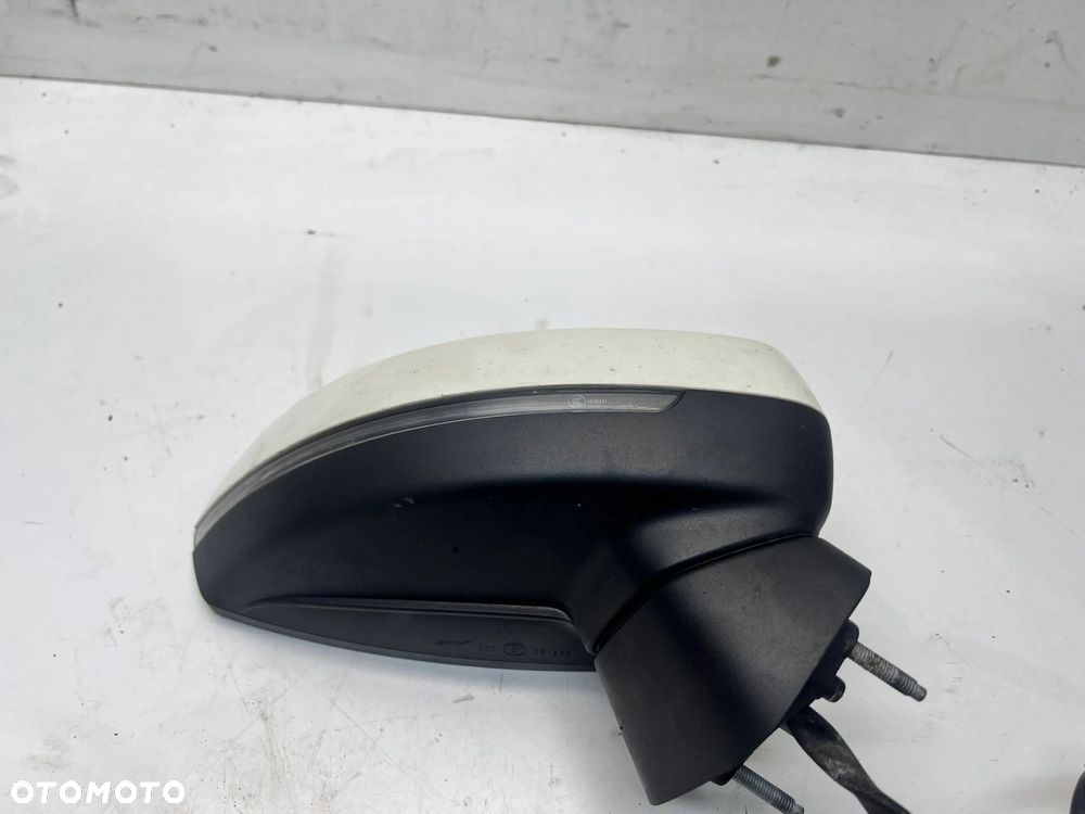 LUSTERKO ZEWNĘTRZNE PRAWE AUDI A3 8V 8V4 LY9K 6PIN UK - 7