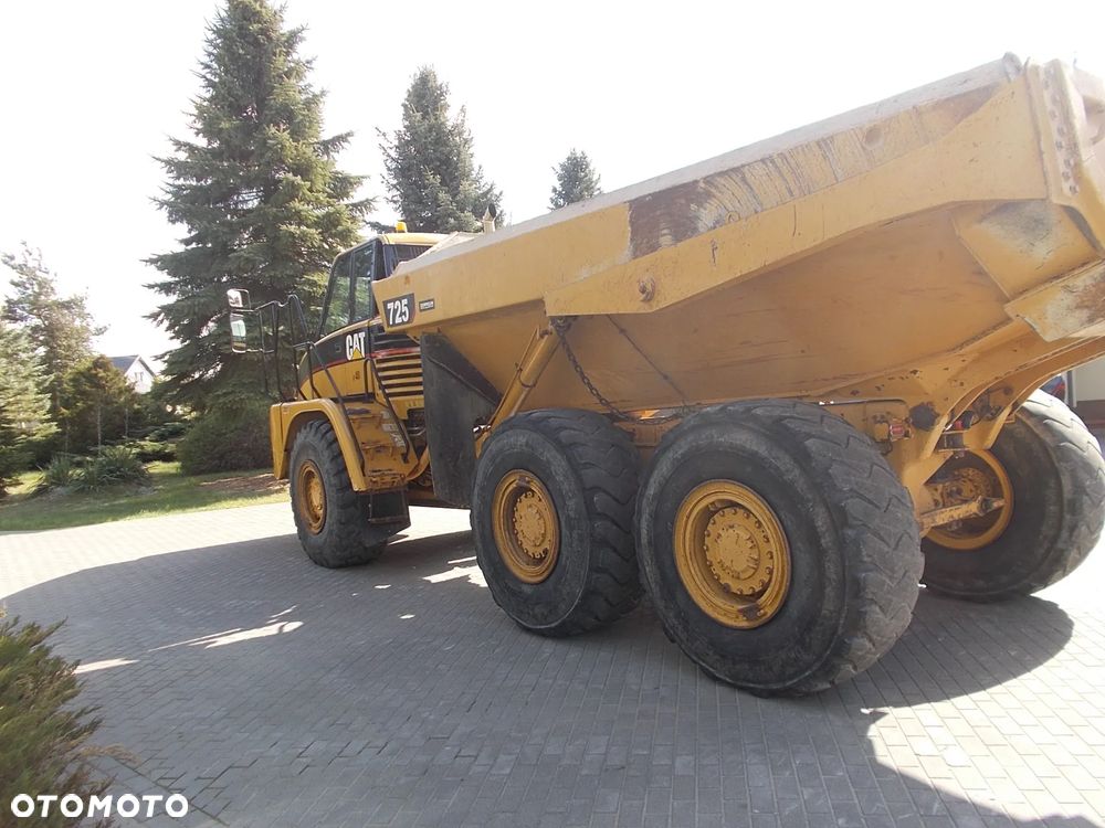 Caterpillar 725 - 10