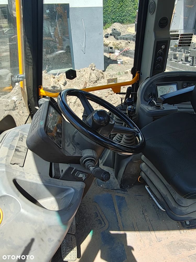 JCB 4CX Eco - 31