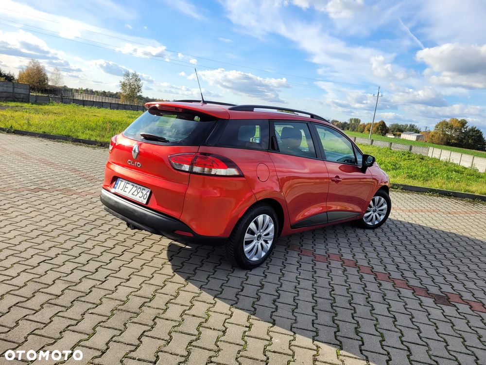 Renault Clio 1.2 16V 75 Collection - 12