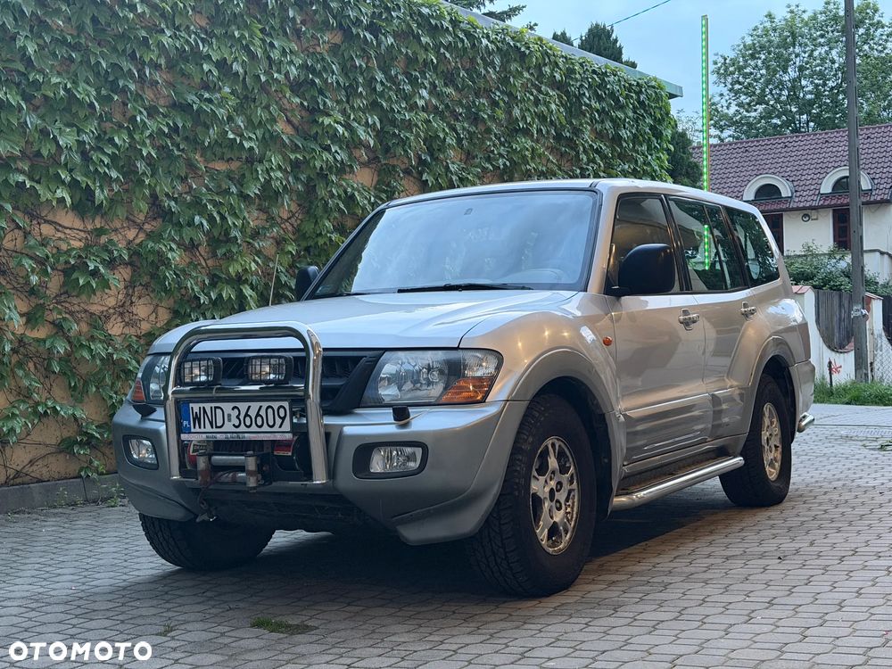 Mitsubishi Pajero - 2