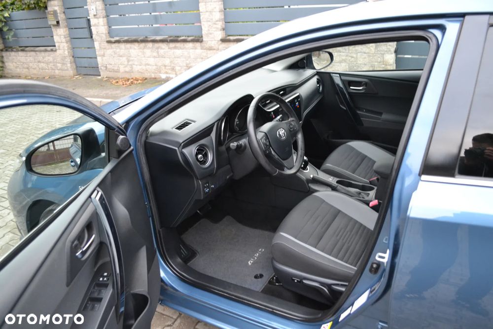 Toyota Auris - 19