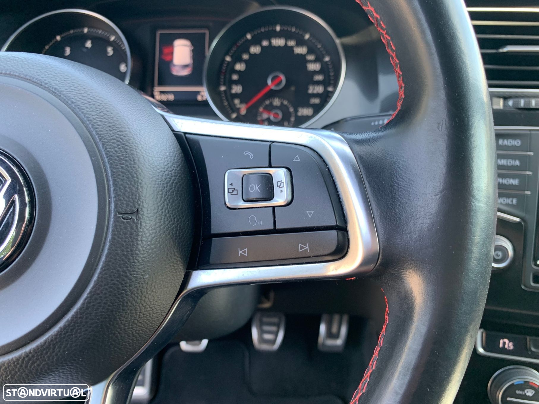 VW Golf 2.0 TSi GTi Performance - 34