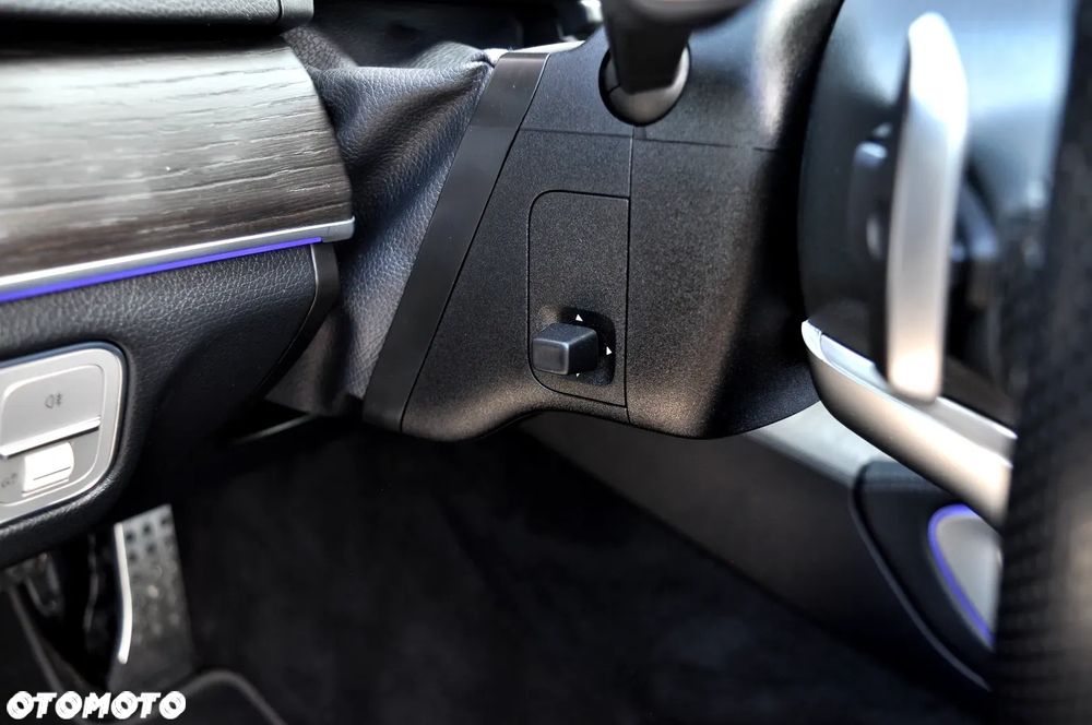 Mercedes-Benz GLE 300 d 4Matic 9G-TRONIC AMG Line - 25