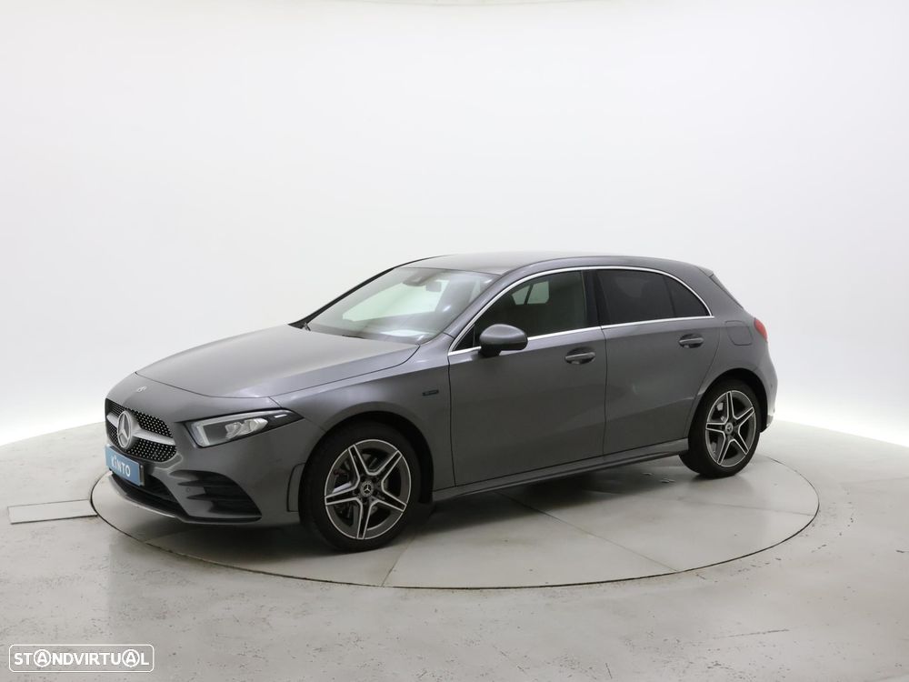 Mercedes-Benz A 250 e AMG Line - 2
