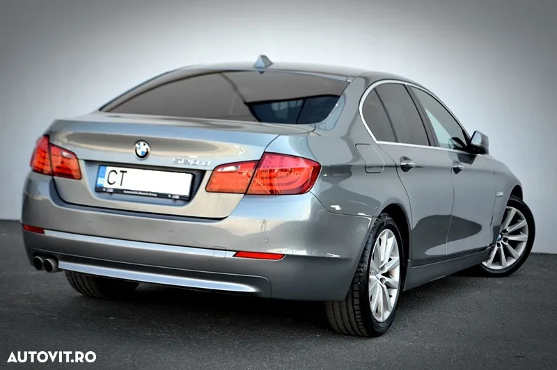 BMW Seria 5 520d Aut. - 10
