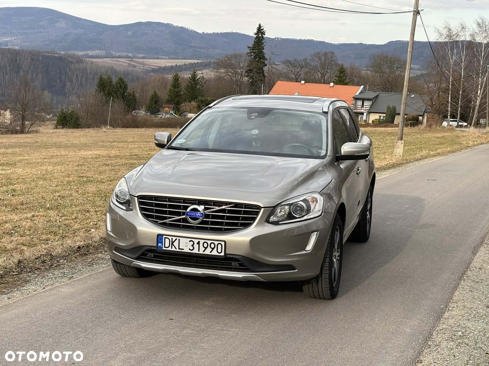 Volvo XC 60 D5 AWD Geartronic Summum - 10