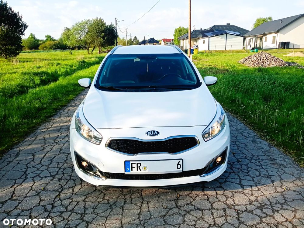 Kia Ceed - 5