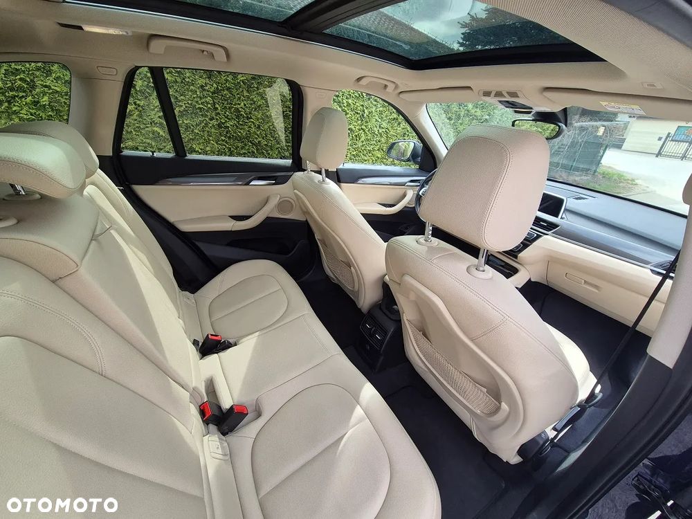 BMW X1 sDrive18i - 9