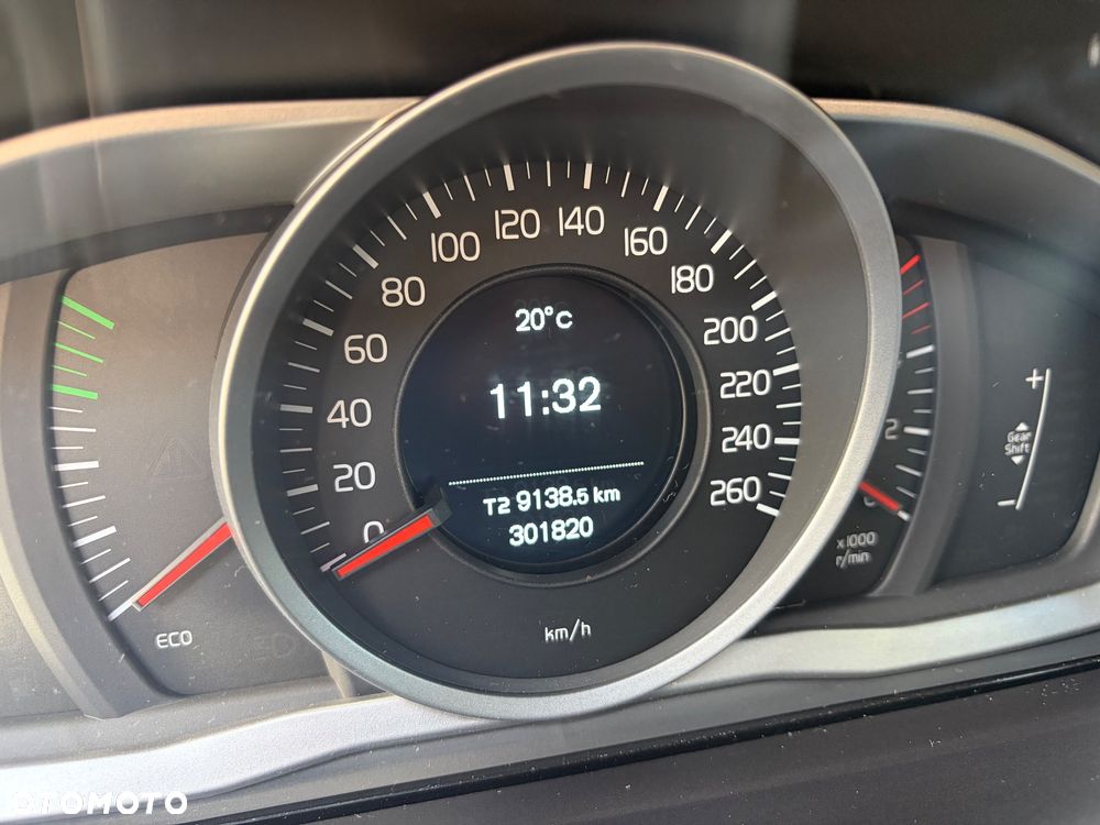 Volvo XC 60 D4 AWD Momentum - 13