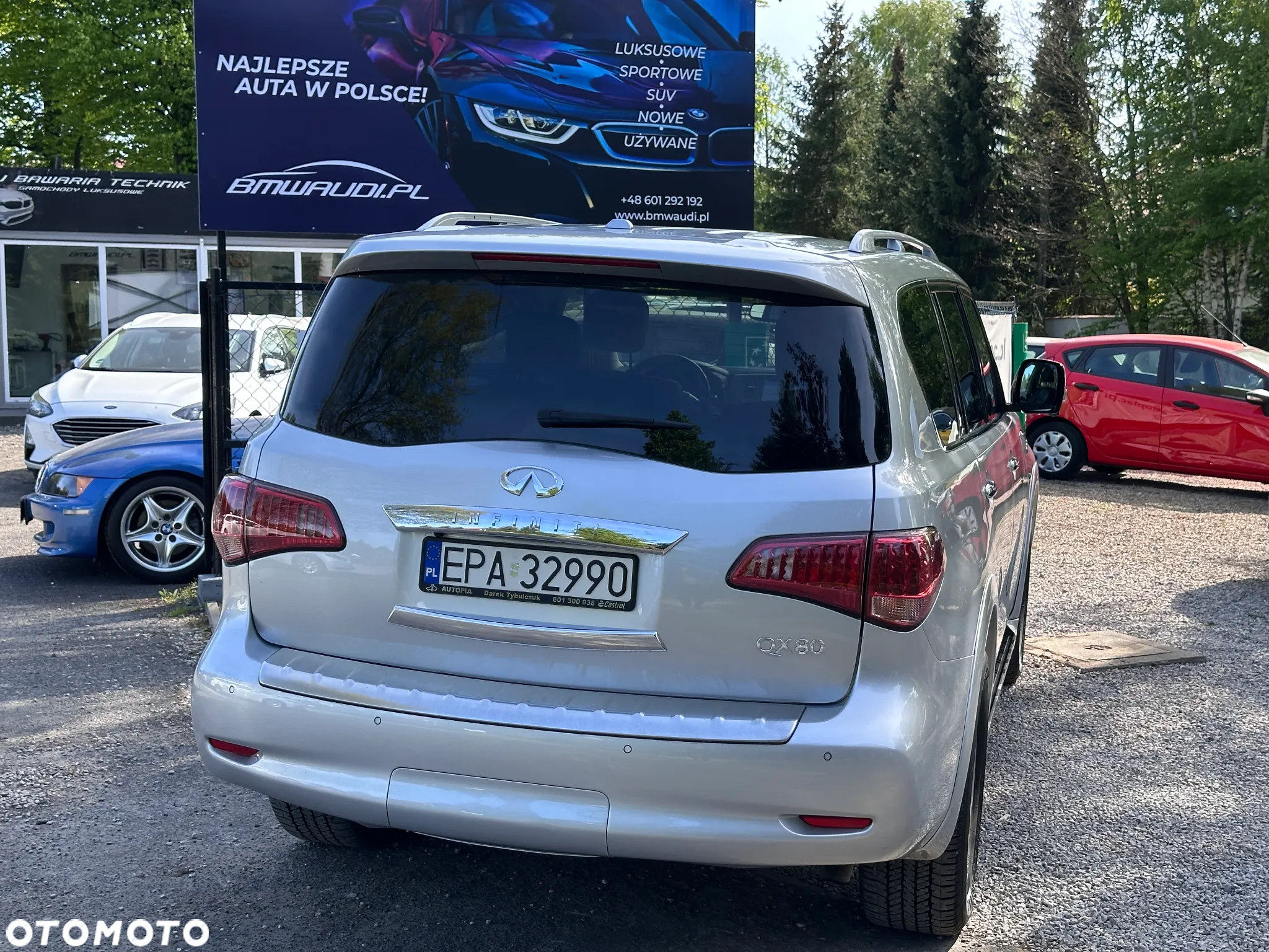 Infiniti QX80 - 13