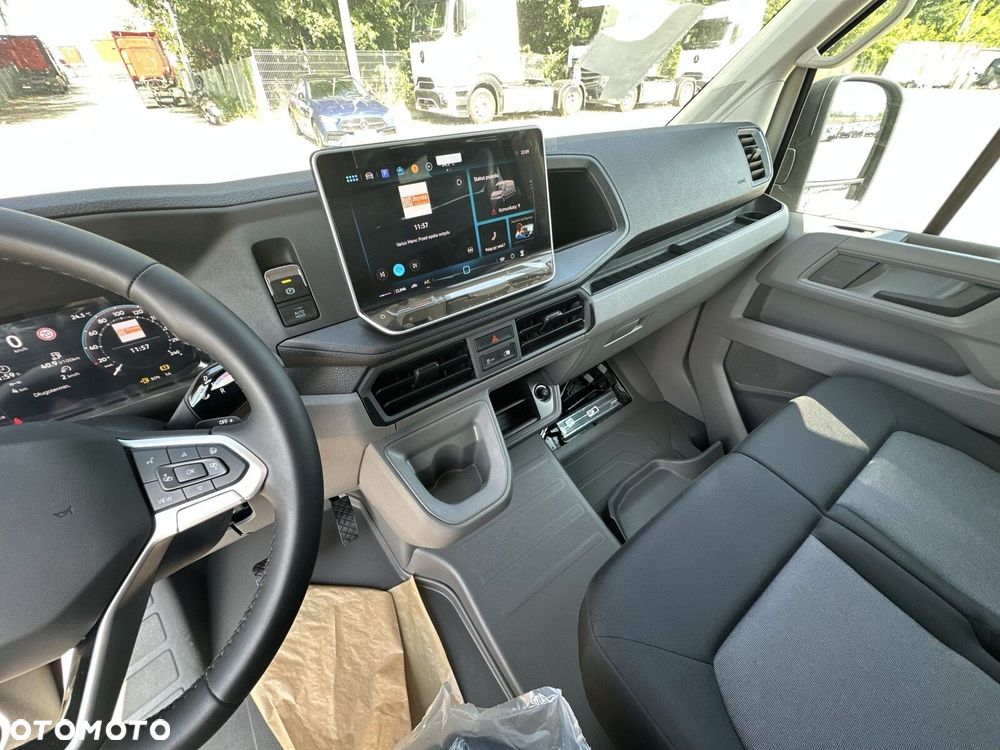 Volkswagen Crafter 35 Furgon z wysokim dachem silnik: 2,0 l EU6 SCR 177 KM, przedni 8-bieg.automatyczna, r.o : 4490 mm - 16