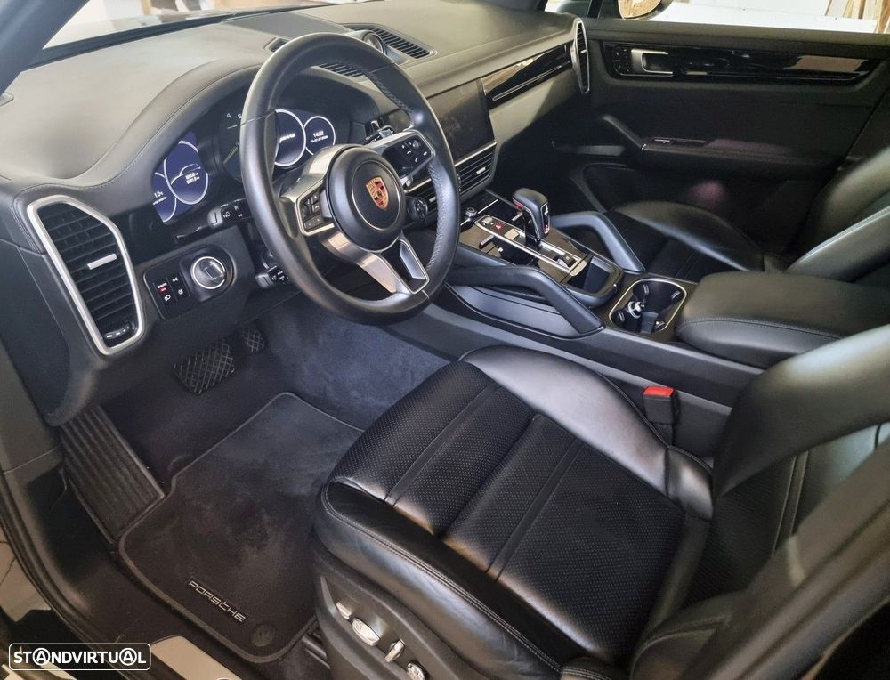 Porsche Cayenne E-Hybrid — fotografia 14