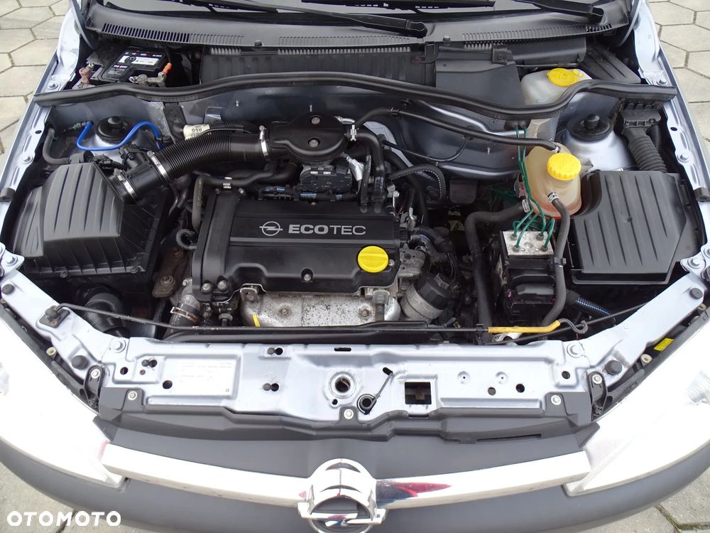 Opel Corsa 1.2 16V Comfort - 9