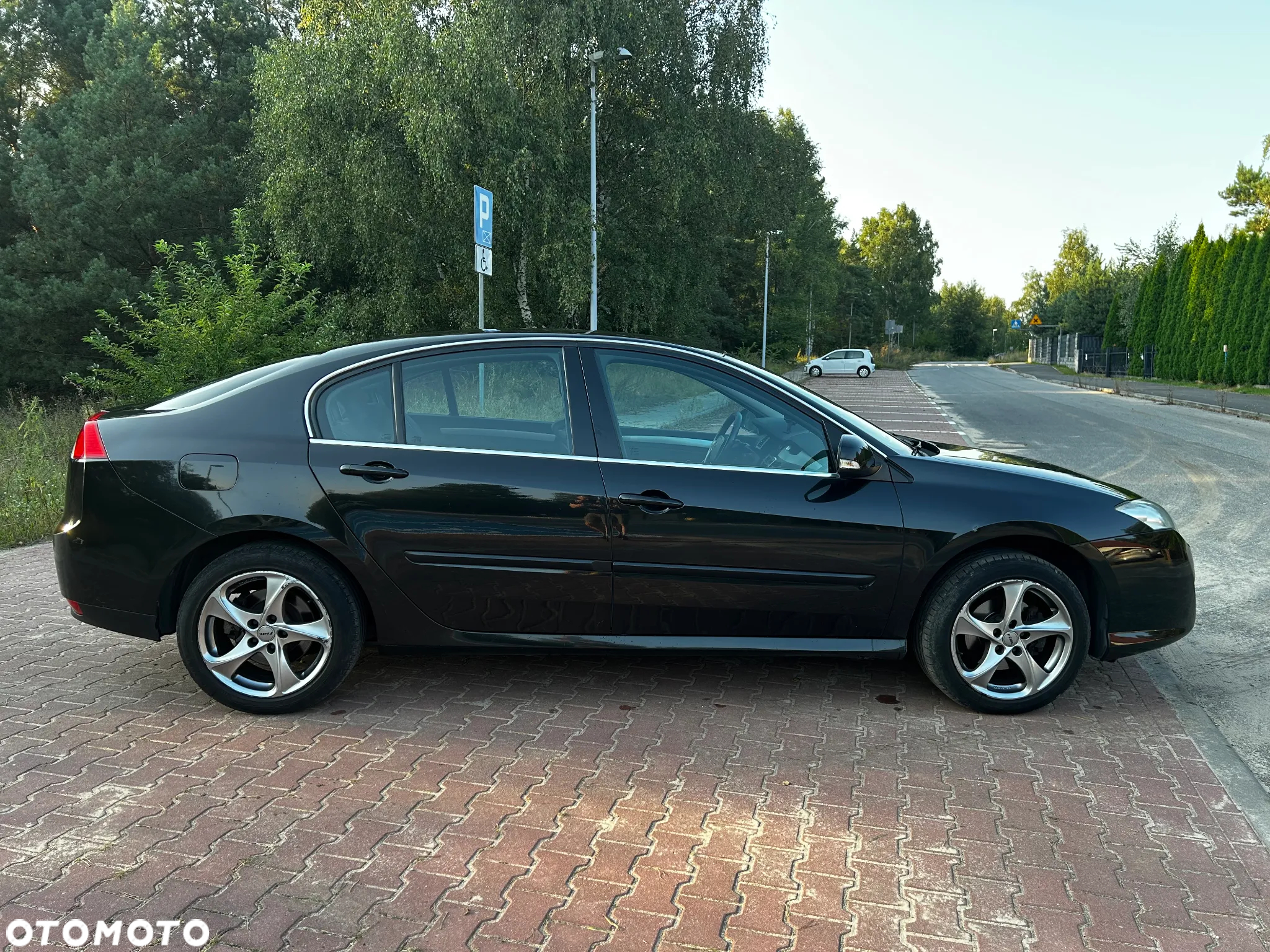 Renault Laguna 2.0 DCi Authentique - 11