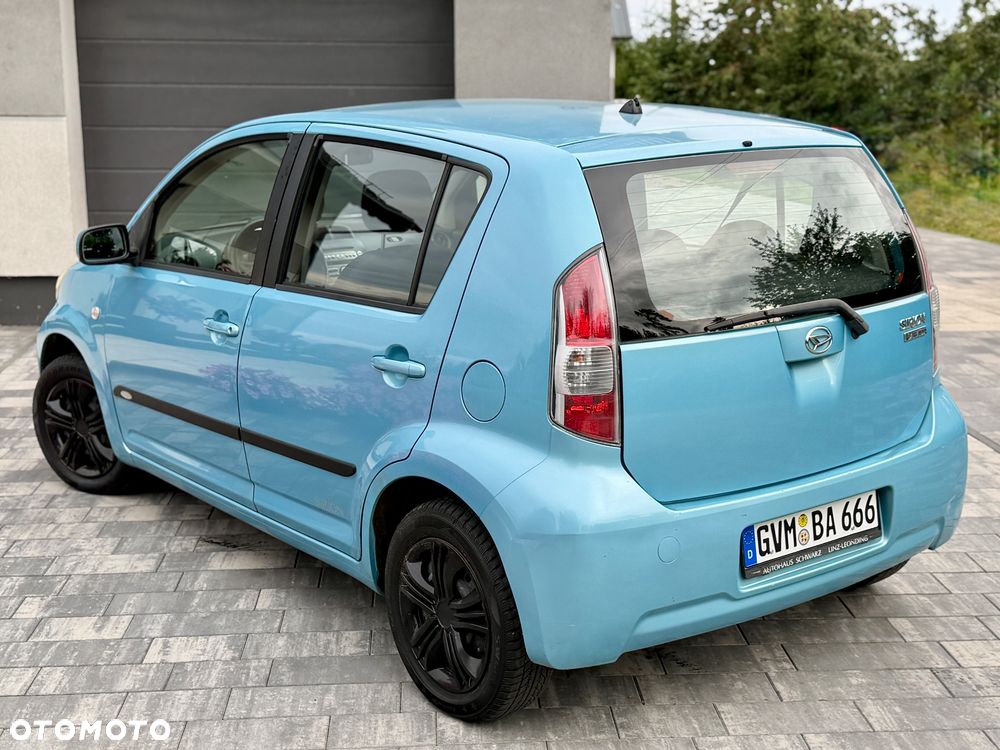 Daihatsu Sirion 1.0 CooLine - 4