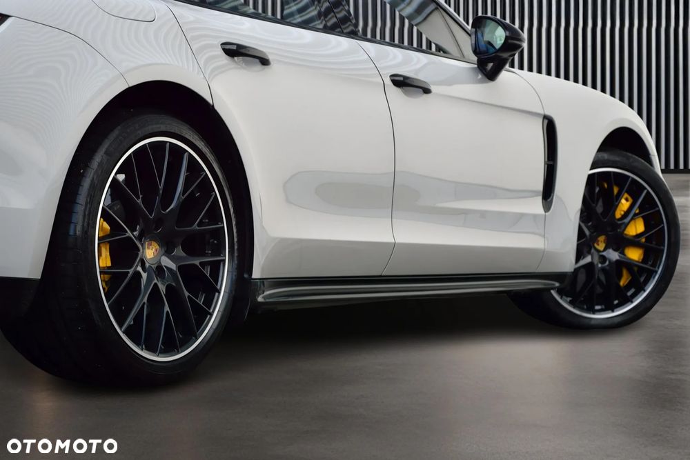 Porsche Panamera Turbo - 11