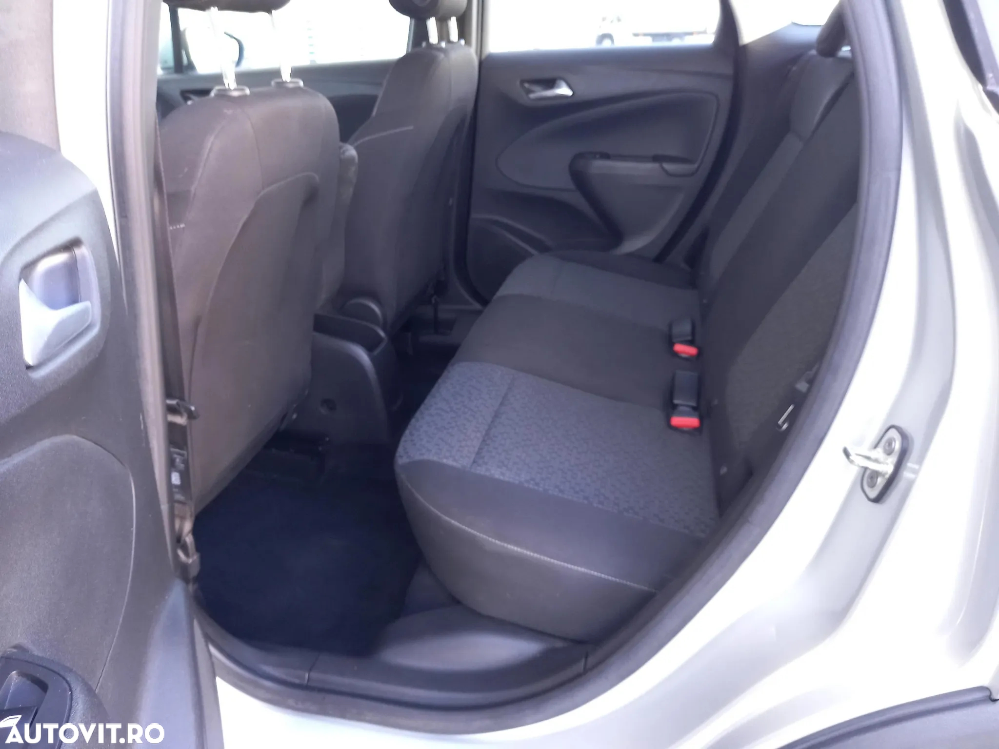 Opel Crossland - 13
