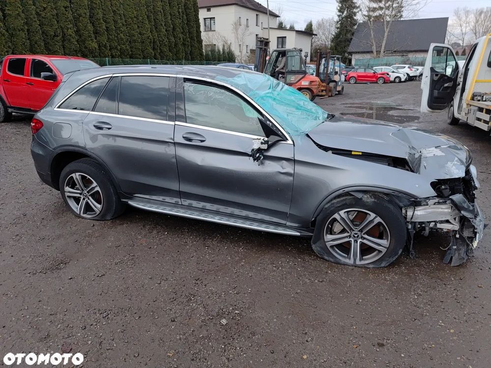 Mercedes-Benz GLC - 8