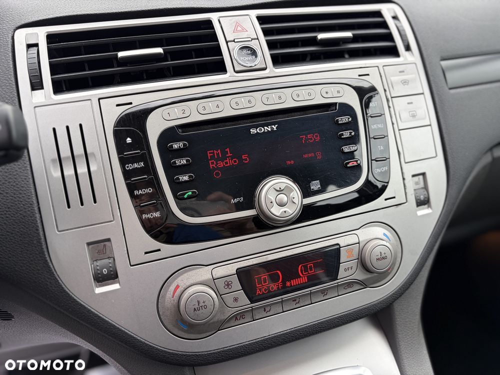 Ford Kuga - 8