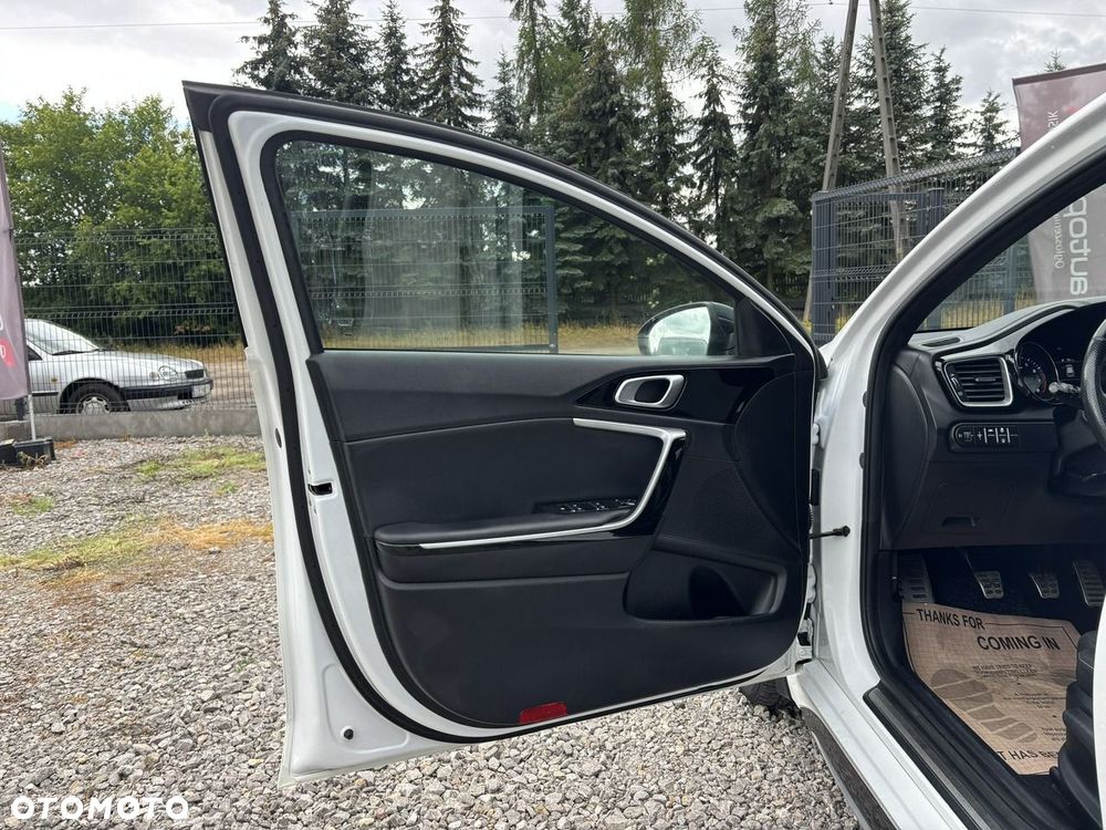 Kia ProCeed 1.4 T-GDI GT Line - 17
