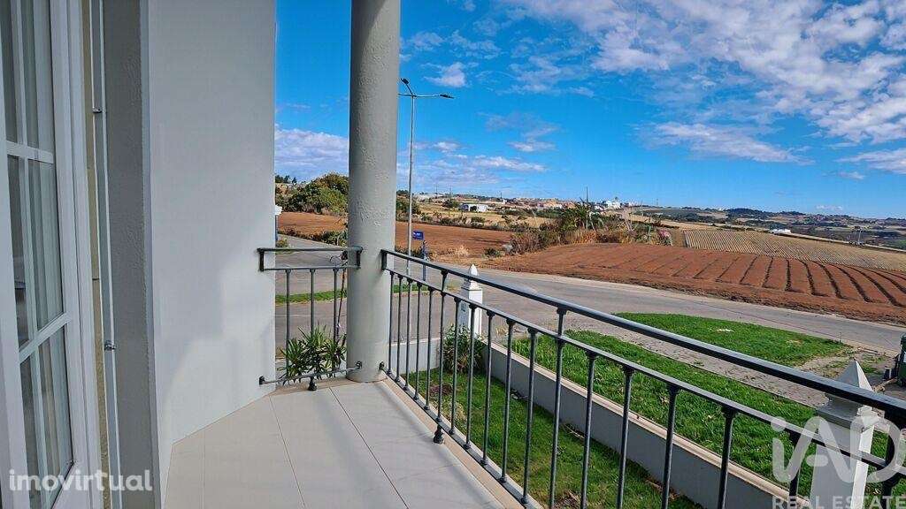 Apartamento T2 em Lourinhã e Atalaia - Grande imagem: 3/35