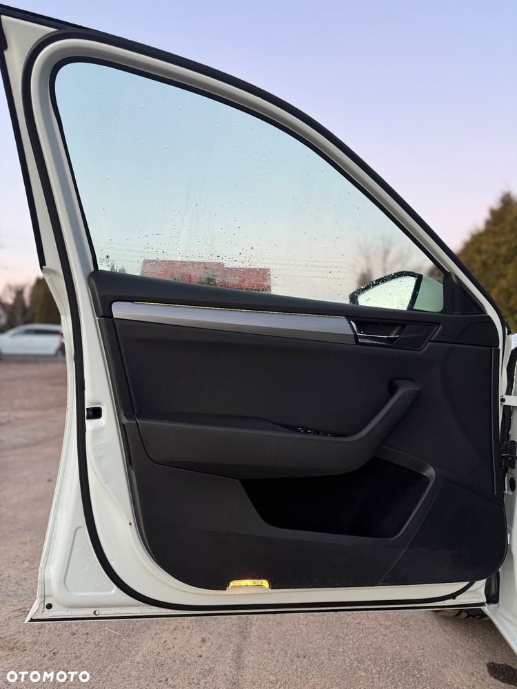 Skoda Superb 2.0 TSI 4x4 DSG SportLine - 17