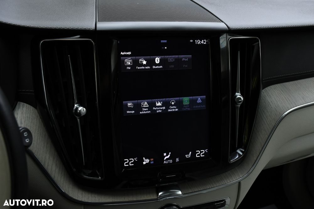 Volvo XC 60 D5 AWD Momentum - 7