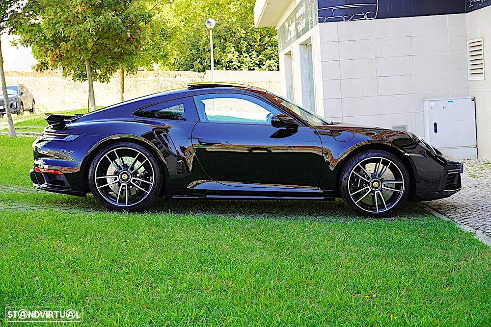 Porsche 911 (992) Turbo S PDK - 17